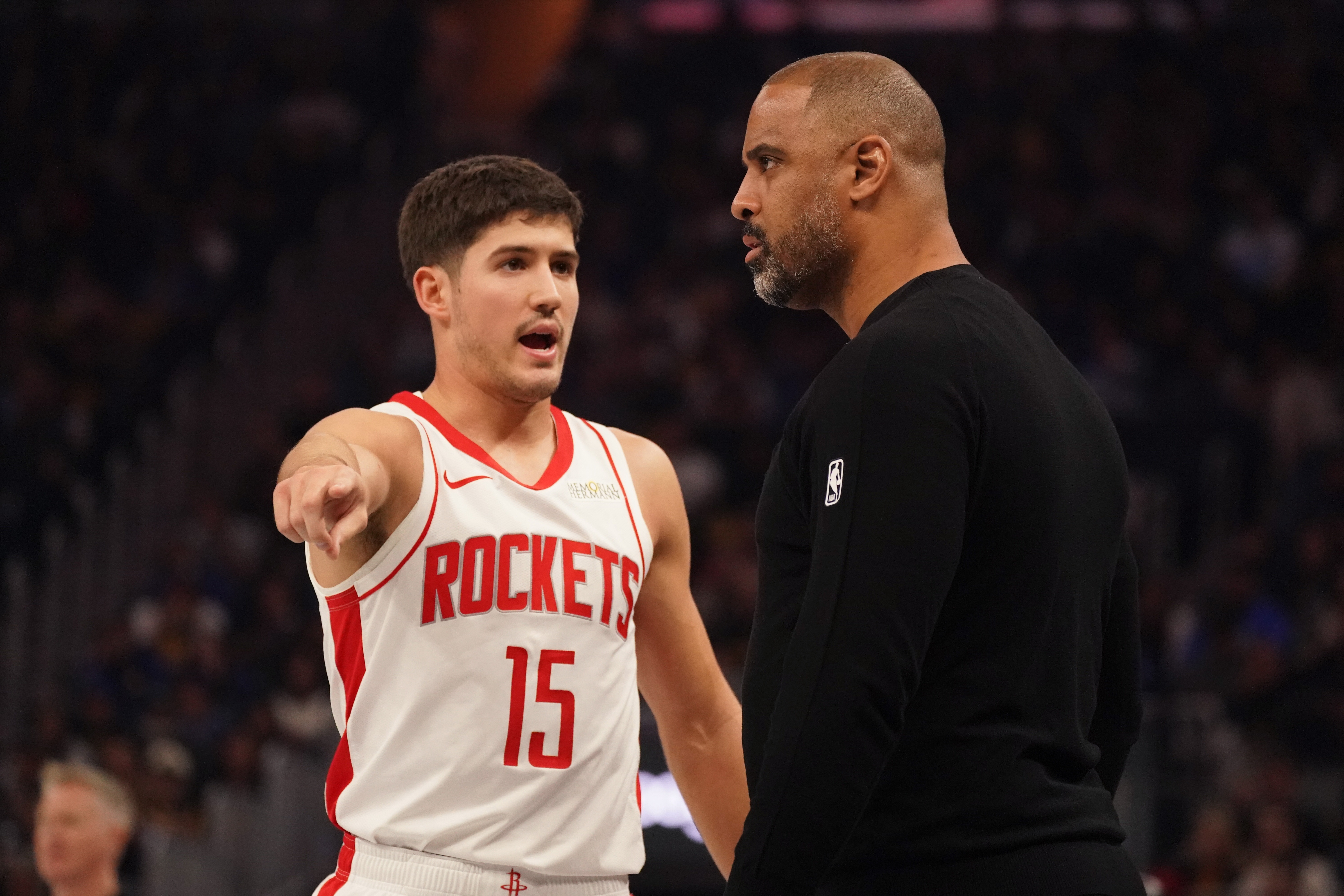 世界杯直播平台入口-记者：这是火箭一场非典型的胜利 看乌度卡后续给小谢多少容错率